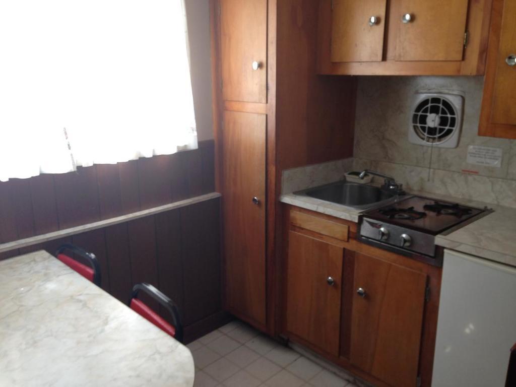 Amber Lantern One-Bedroom Cottage Lake George Ngoại thất bức ảnh